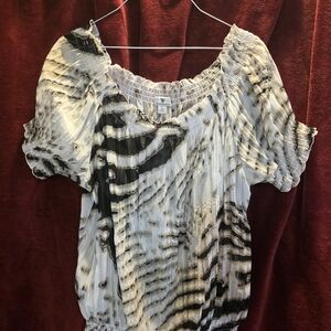 Worthington Black and White Abstract Blouse